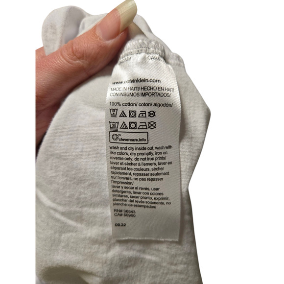 Calvin Klein white logo tee size small - Picture 4 of 4